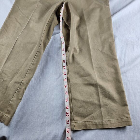 DOCKERS Khaki Beige Capris Women's Size 4 Ideal Fit - Picture 4 of 7